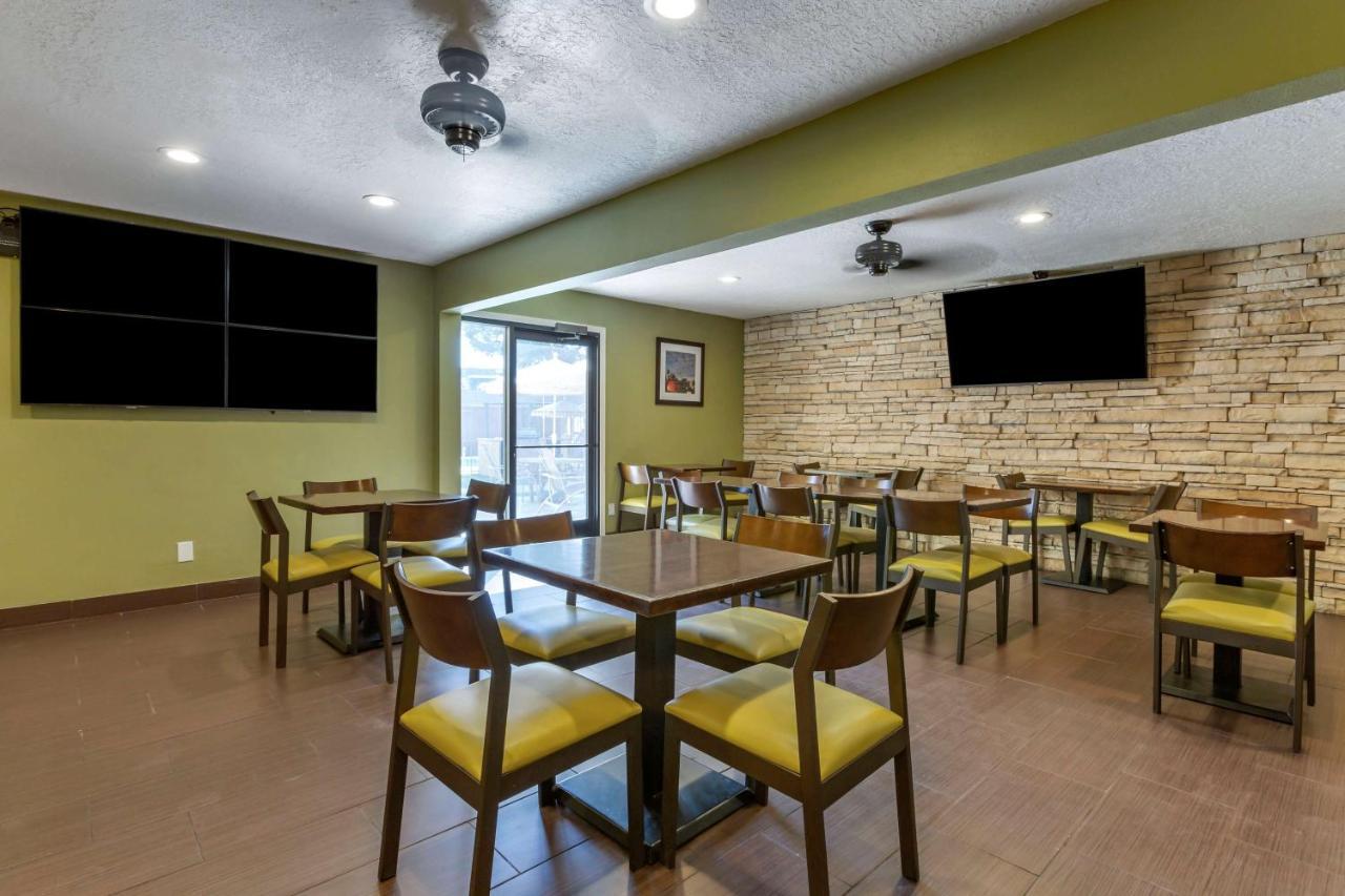 Best Western Airport Albuquerque Innsuites Hotel & Suites מראה חיצוני תמונה