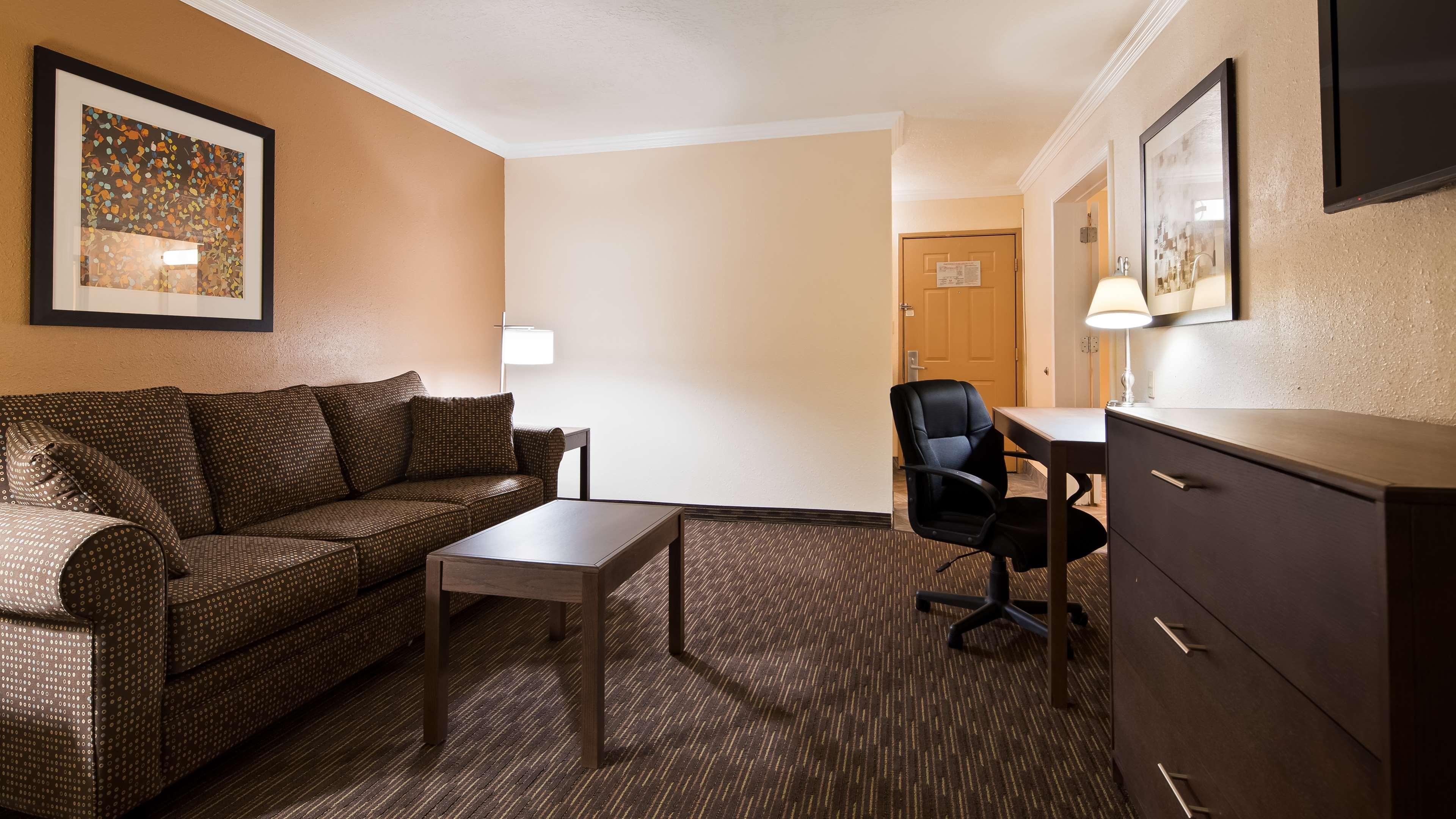 Best Western Airport Albuquerque Innsuites Hotel & Suites מראה חיצוני תמונה