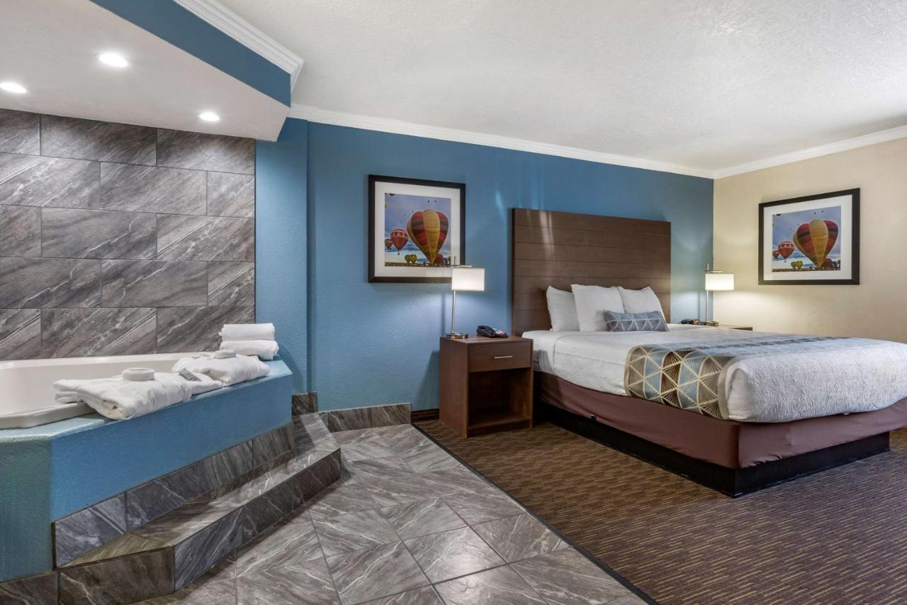 Best Western Airport Albuquerque Innsuites Hotel & Suites מראה חיצוני תמונה