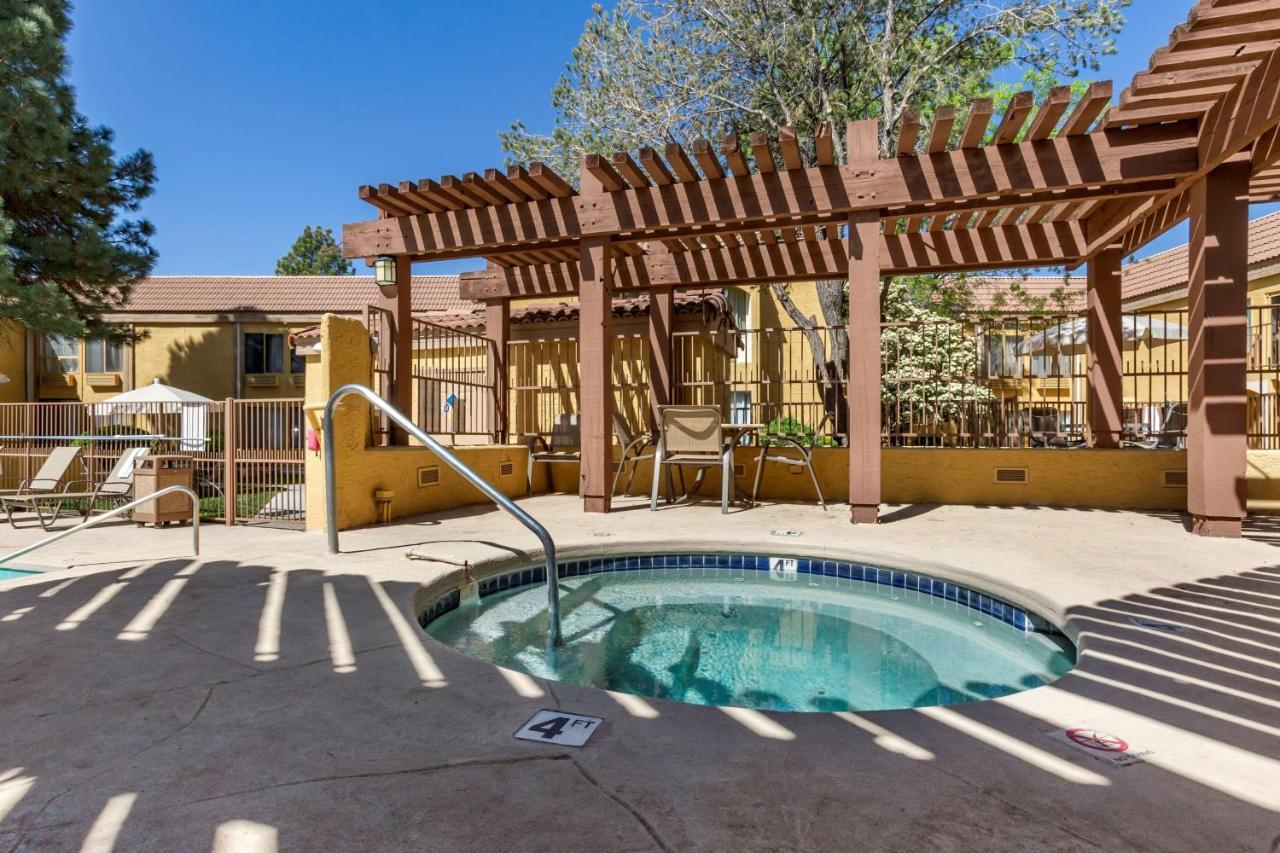 Best Western Airport Albuquerque Innsuites Hotel & Suites מראה חיצוני תמונה
