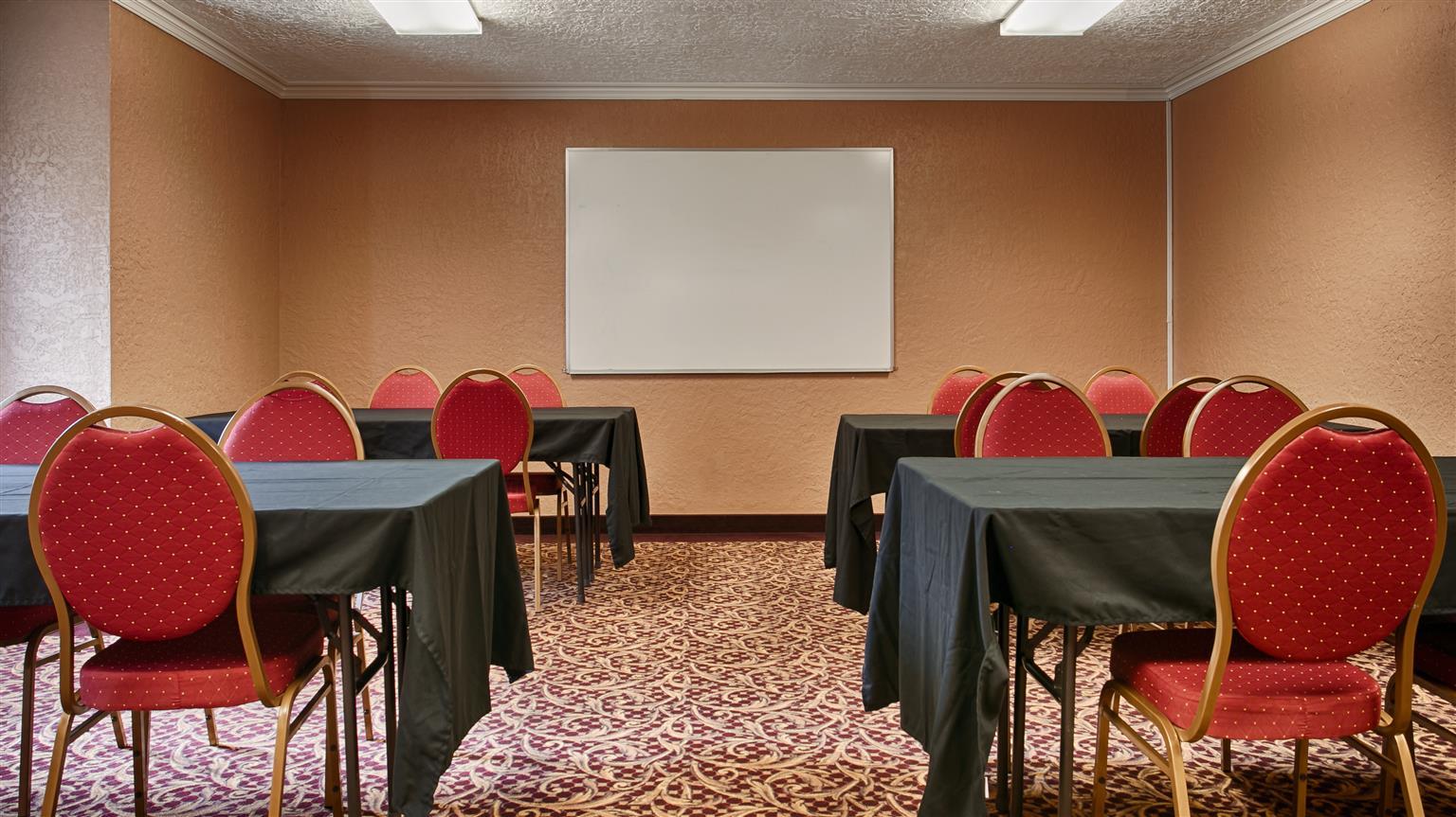 Best Western Airport Albuquerque Innsuites Hotel & Suites מראה חיצוני תמונה