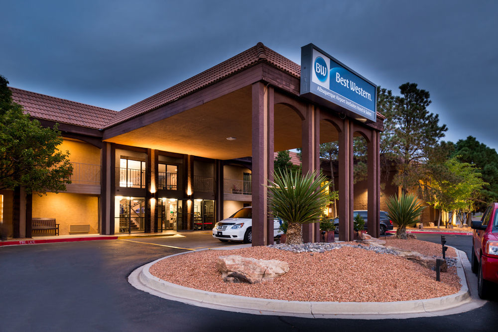 Best Western Airport Albuquerque Innsuites Hotel & Suites מראה חיצוני תמונה