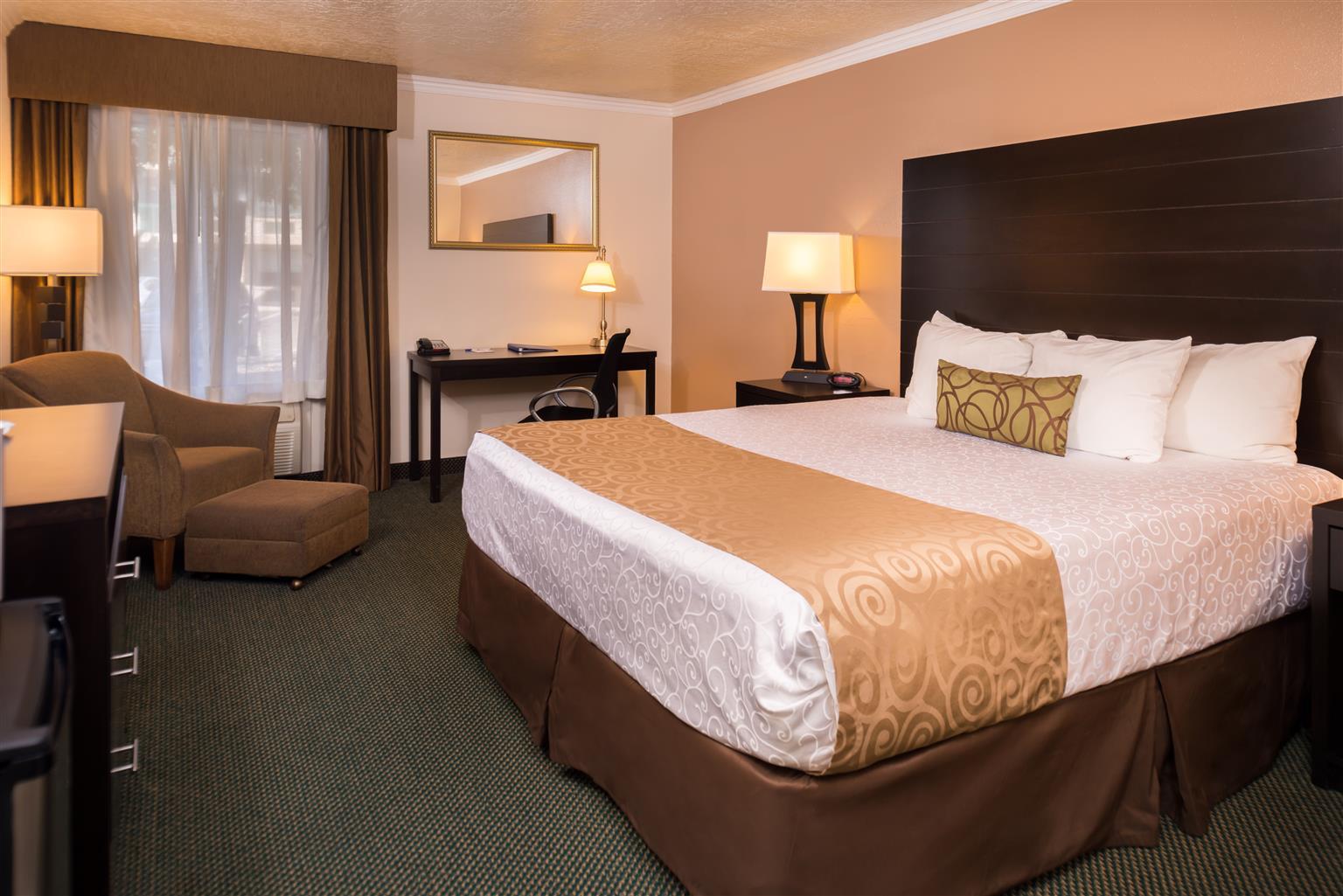 Best Western Airport Albuquerque Innsuites Hotel & Suites מראה חיצוני תמונה